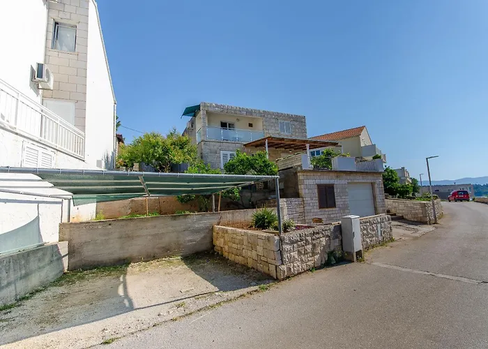 Sunny Apartamento Lumbarda